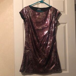3/$15 ☀️ Sequin boatneck mini dress! 🎉🥂